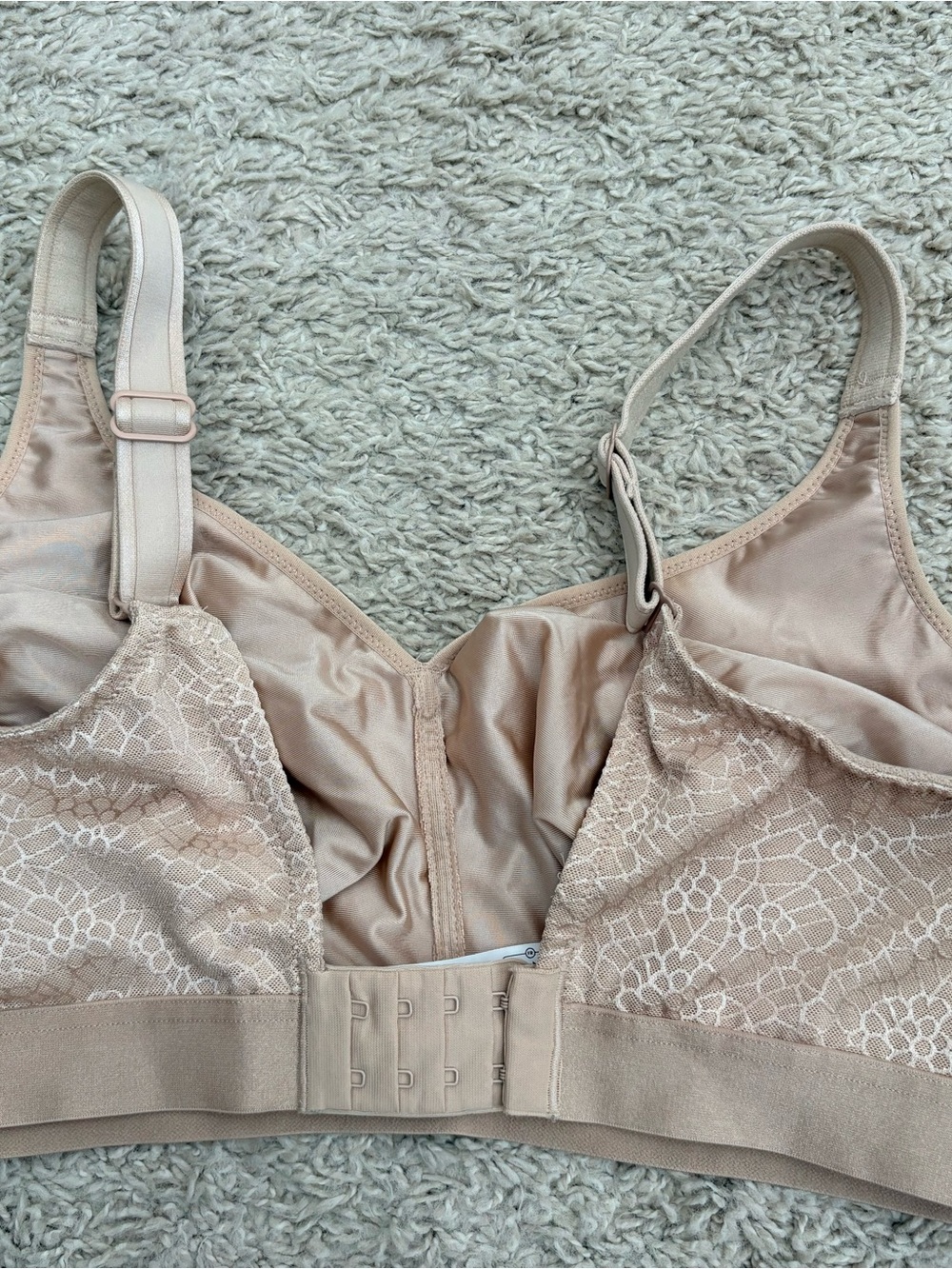 Chantelle C Magnifique Wire Free Minimizer Bra in Blush - Picture 2 of 3